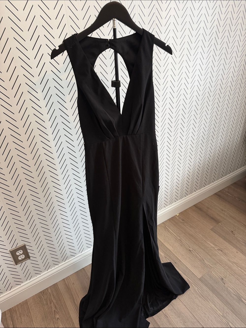 Elegant Black Evening Gown - Classic Sleeveless Dress open back Lulus